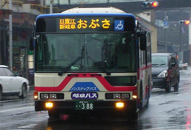 ���Ԃ��s���o�X