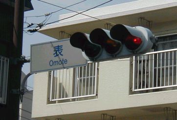 �\�����_